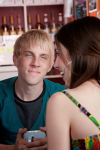 How to Read a Man’s Body Language on a Date
