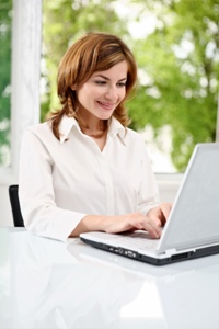 How to Target The Right Men With Your Online Dating Profile